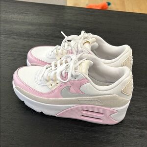 Nike Air Max 90 LV8